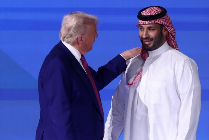 Trump und Kronprinz bin Salman verfolgen den Auftakt des Saudi-US-Investitionsforums und betonen wirtschaftliche Partnerschaften. Foto: epa/Ali Haider.