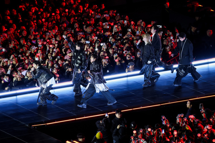 Die Kpop-Gruppe BTS tritt während des Konzerts 