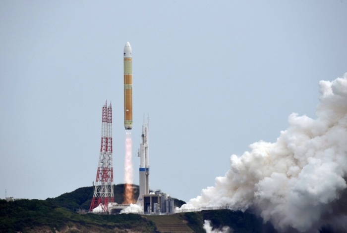 Thailand und Japan wollen ihre Zusammenarbeit bei der Erforschung von Satellitenkonstellationen im niedrigen Erdorbit ausbauen. Foto: epa/Jiji Press