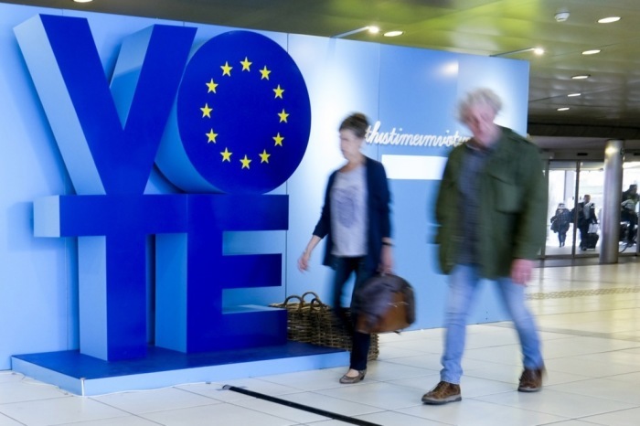 Wahlen zum Europäischen Parlament auf dem Bahnhof Luxemburg in Brüssel. Archivfoto: epa/OLIVIER HOSLET