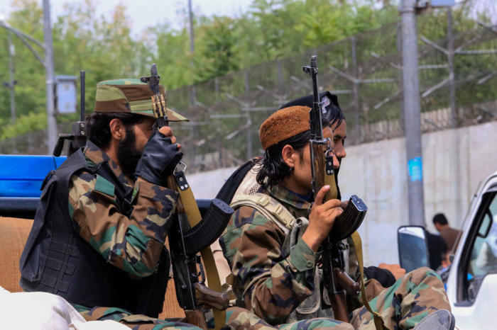 Patrouille der Taliban in Kabul. Foto: epa/Stringer