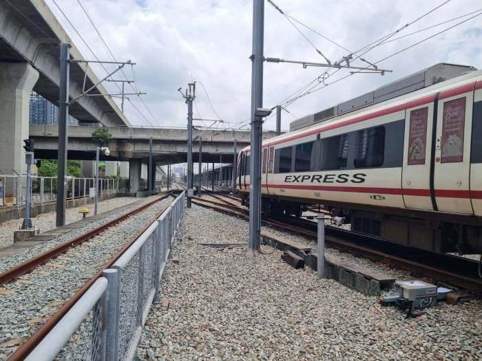 Nach der Bergung des entgleisten Zuges wurde die betroffene Weiche im Depot Khlong Tan überprüft. Bild: SRT