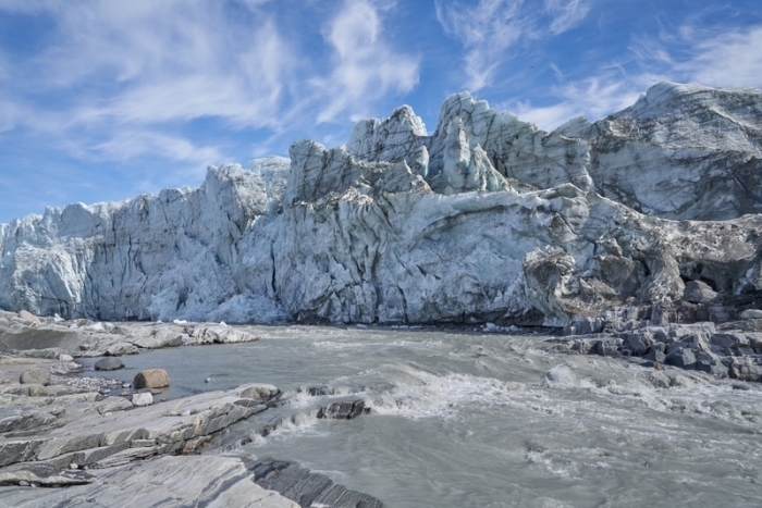 Die Kalbungsfront des Russell-Gletschers, Kangerlussuaq. In den Höhenlagen des grönländischen Eisschilds war das erste Jahrzehnt des 21. Jahrhunderts das wärmste seit 1000 Jahren. Foto: Sepp Kipfstuhl/Alfred-wegener-institut, Helmhol/dpa