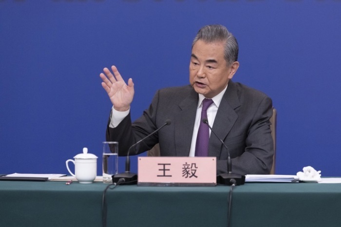 Außenminister Wang Yi aus China. Foto: epa/Andres Martinez Casares