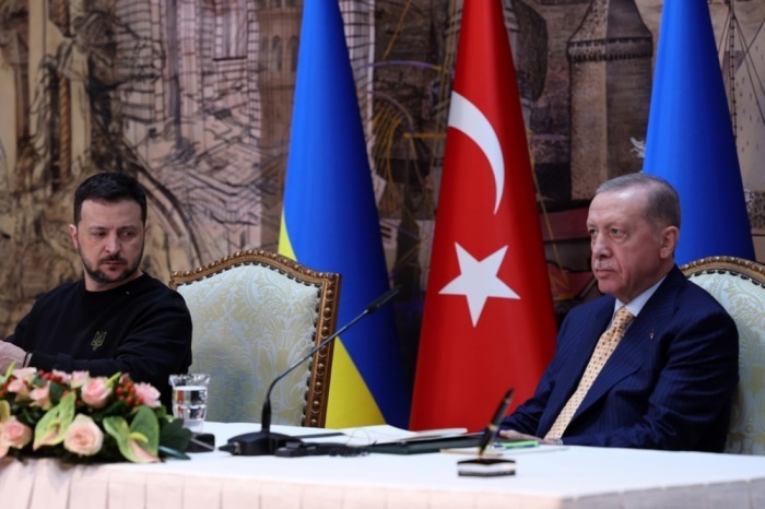 Ukrainischer Präsident Volodymyr Zelensky besucht die Türkei. Foto: epa/Tolga Bozoglu