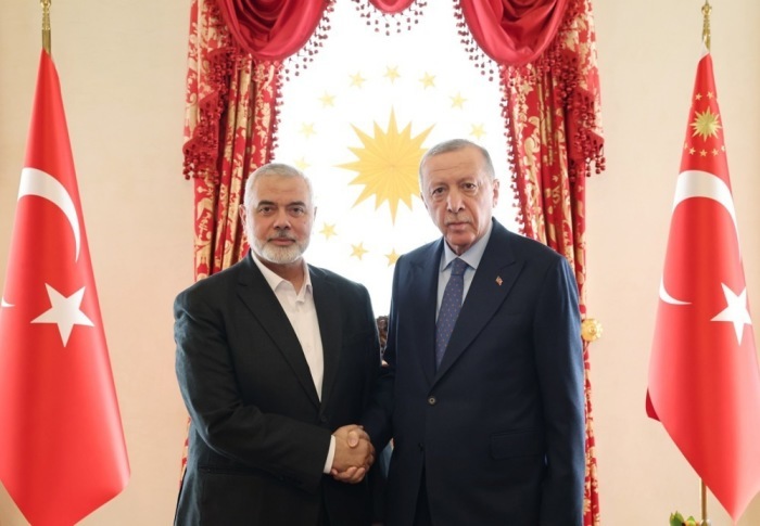 Der türkische Präsident Erdogan trifft Hamas-Führer Haniyeh in Istanbul. Foto: epa/Handout Des Pressebüros Des Türkischen Präsidenten