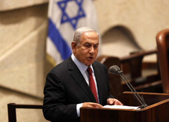 Der Vorsitzende der Opposition Benjamin Netanjahu spricht vor der Knesset in Jerusalem. Foto: epa/Atef Safadi