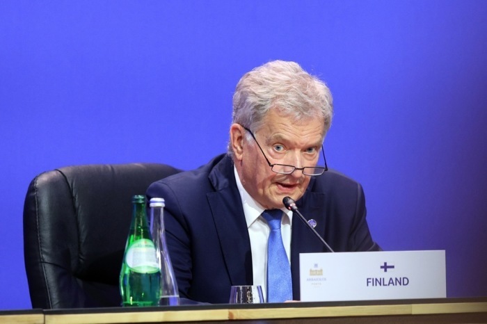 Der finnische Präsident Sauli Niinisto nimmt an der gemeinsamen Pressekonferenz teil. Foto: epa/Estela Silva