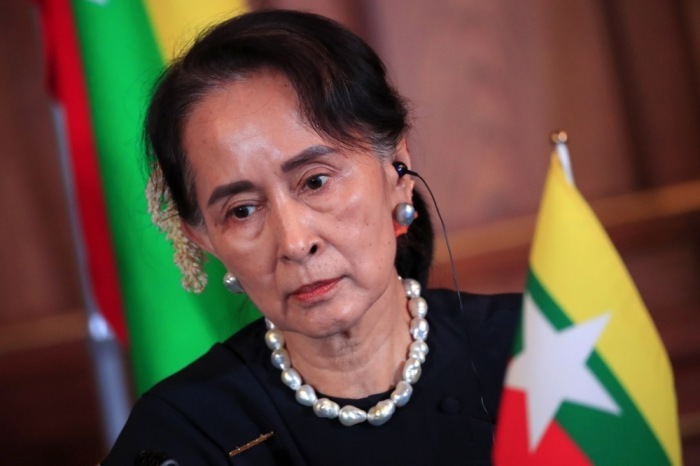 Aung San Suu Kyi wurde laut Militärjunta aus dem Gefängnis in den Hausarrest verlegt – hier bei einem früheren Auftritt in Tokio. Foto: epa/Franck Robichon