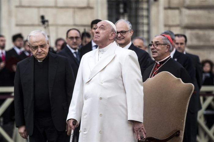 Pope Francis zelebriert das Fest der Unbefleckten Empfängnis. Foto: epa/Angelo Carconi Italien Out