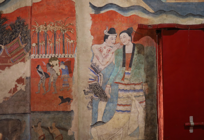 Die beeindruckenden Wandmalereien im Wat Phumin, einem der ältesten Tempel von Nan, zeugen von der reichen Kulturgeschichte der Provinz. Foto: AdobeStock/Pichet