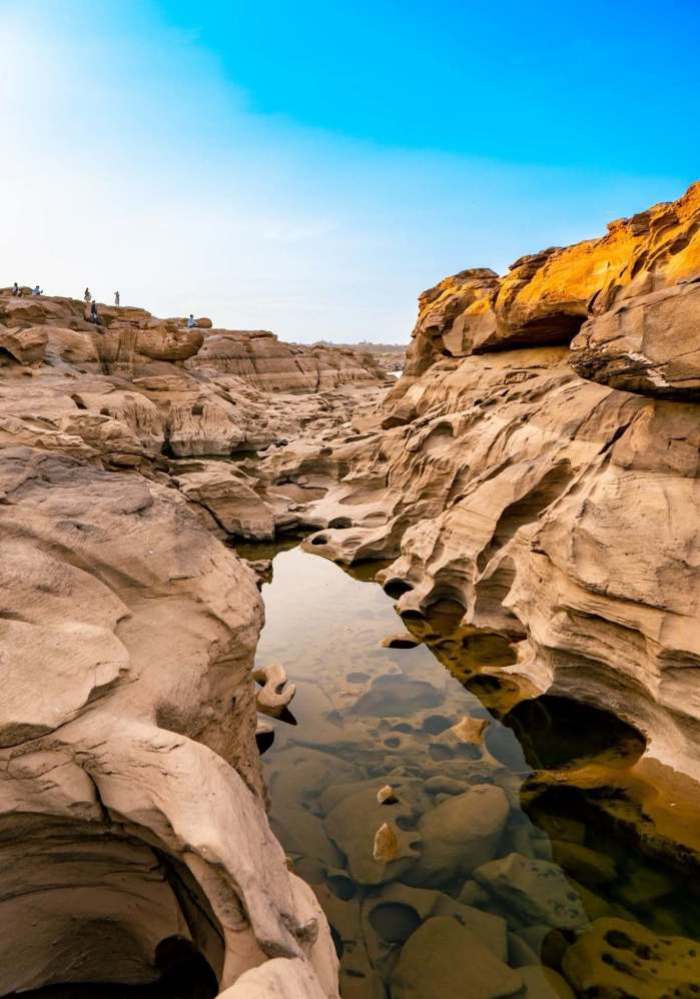 Wind und Wasser formten über Jahrtausende die markanten Sandsteinformationen von Sam Phan Bok. Foto: Ubon Ratchathani Geopark