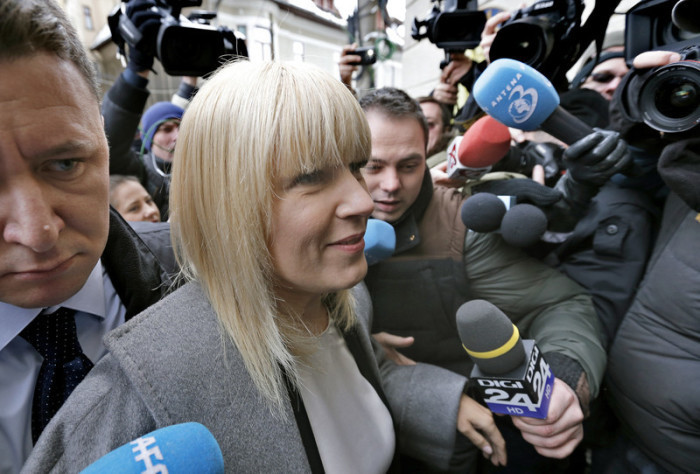 Gegen die rumänische Spitzenpolitikerin Elena Udrea wird wegen Korruption ermittelt. Foto: epa/Robert Ghement