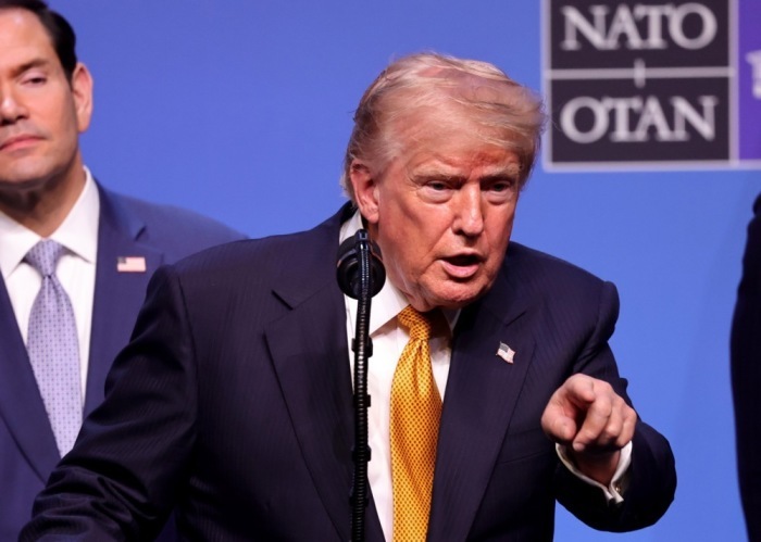 US-Präsident Donald Trump spricht auf einer Pressekonferenz am Rande des NATO-Gipfels in Ankara zu den Medien. Foto: EPA/Filip Singer