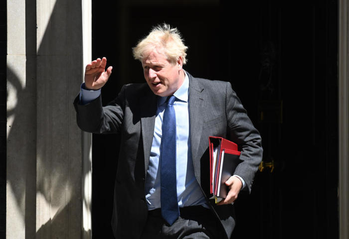 Boris Johnson begibt sich zu den Fragen der Premierminister. Foto: epa/Neil Hall