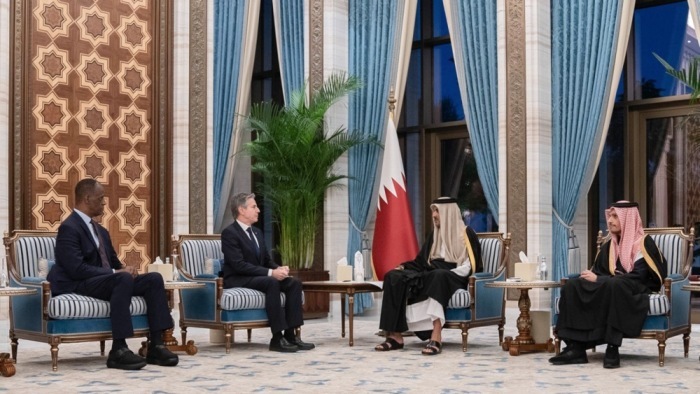 Der amerikanische Außenminister Antony Blinken besucht Katar. Foto: epa/Amiri Diwan Des Staates Qatar