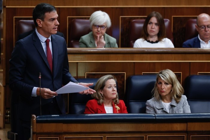 Sitzung der Fragestunde der spanischen Regierung im Unterhaus. Foto: epa/Javier Lizon