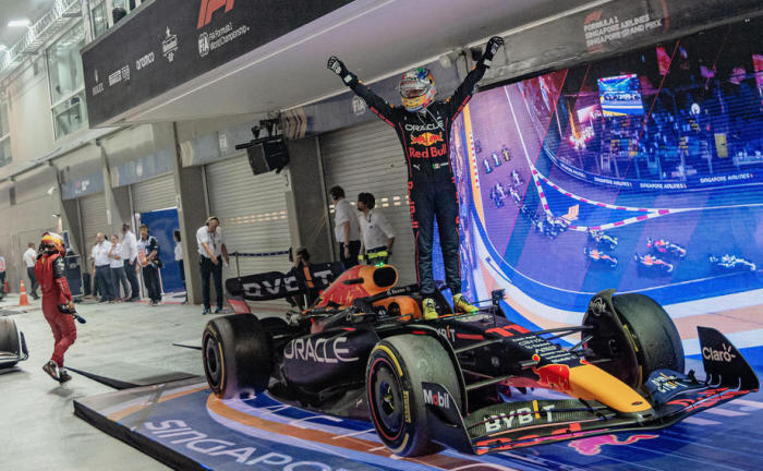 Sergio Perez (R), mexikanischer Formel-1-Fahrer von Red Bull Racing. Foto: epa/Tom White