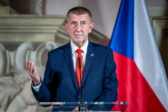 Der tschechische Ministerpräsident Andrej Babiš spricht während einer Pressekonferenz. Foto: epa/Lukas Kabon