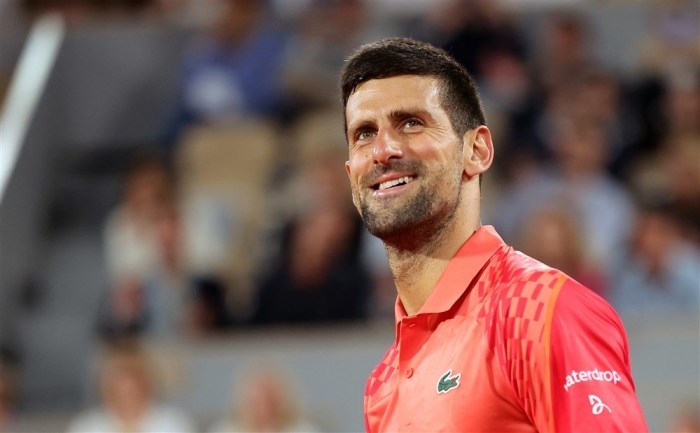 Der serbische Spieler Novak Djokovic reagiert nach seinem Sieg gegen Marton Fucsovics aus Ungarn. Foto: epa/Teresa Suarez