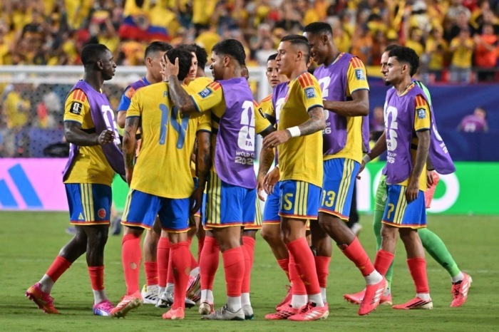 Kolumbiens Spieler feiern ihren Sieg gegen Ghana im WM-Sechzehntelfinale in Kansas City. Foto: EPA/Amy Kontras