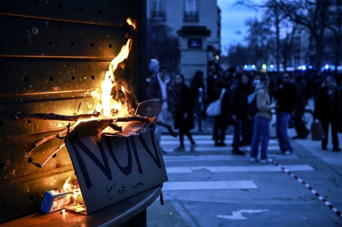 Protestkundgebung gegen die Rentenreformen in Paris. Foto: epa/Christophe Petit Tesson