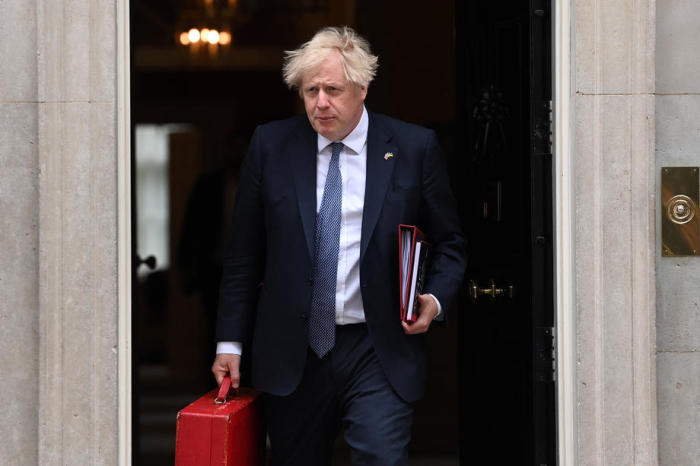 Großbritanniens Premierminister Boris Johnson verlässt die Downing Street 10 in London. Foto: epa/Andy Rain