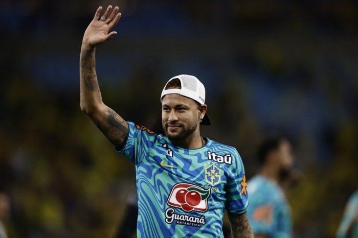 Neymar reagiert nach dem Länderspiel zwischen Brasilien und Panama in Rio de Janeiro. Der Offensivstar gilt weiterhin als Schlüsselfigur der Seleção. Foto: Andre Coelho/epa/dpa