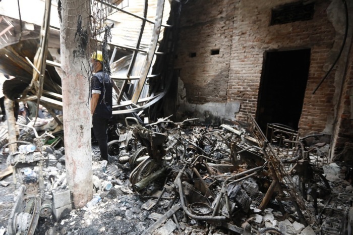 Wohnhausbrand mit 14 Toten in Hanoi. Foto: epa/Luong Thai Linh