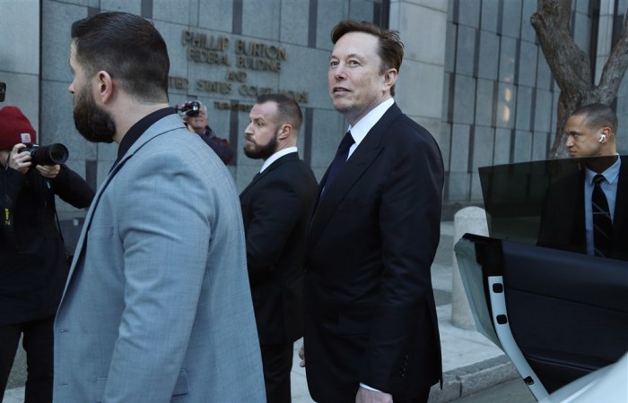 Schlappe Für Musk In US-Streit Um Warnung Vor Gewerkschaftsbeitritt