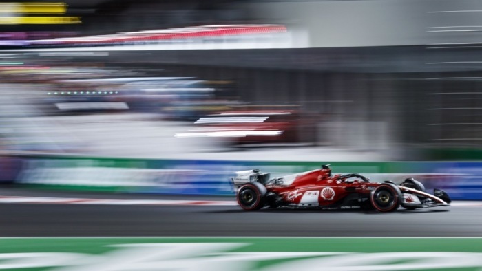 Charles Leclerc, Formel-1-Pilot der Scuderia Ferrari aus Monaco, während des Qualifyings für den Großen Preis von Las Vegas der Formel 1. Foto: epa/Etienne Laurent