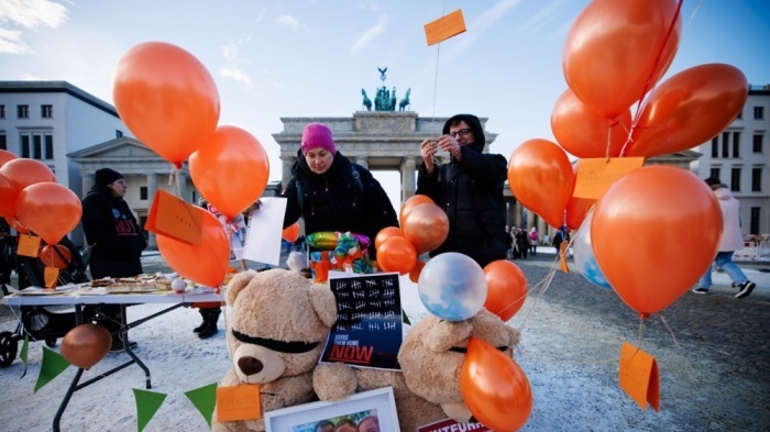 Protest in Gedenken an die israelischen Geiseln in Berlin. Foto: epa/Clemens Bilan