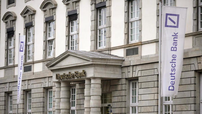 Die Deutsche Bank-Filiale in Heidelberg. Archivfoto: epa/RONALD WITTEK