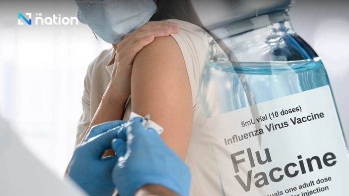 Gesundheitshelfer impfen in Tak gezielt ältere Menschen und Vorerkrankte, um Komplikationen in der Regenzeit zu vermeiden. Foto: Gesundheitsamt Tak.