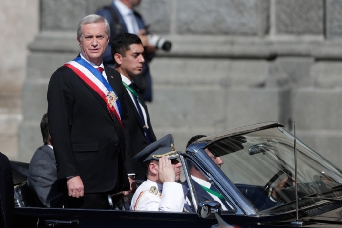 Chiles Präsident José Antonio Kast trifft zur Messe und einem Gebet für Volk und Regierung in der Kathedrale von Santiago ein. Foto: epa/Ailen Diaz