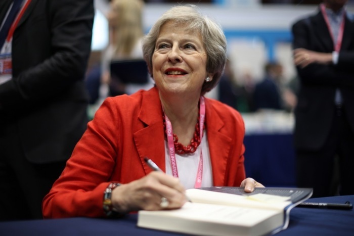 Ehemalige britische Premierministerin Theresa May in Manchester. Foto: epa/Adam Vaughan