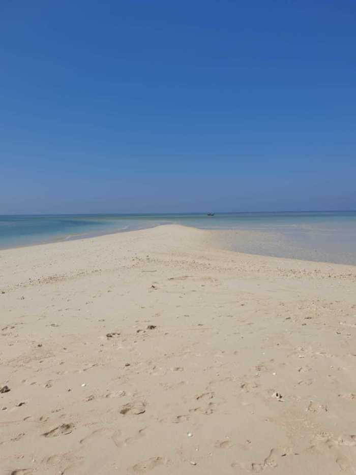 Sandbank vor Koh Kho Khao: Ein Paradies aus Sand und Meer, das bei Ebbe zum Vorschein kommt. Fotos: Haid