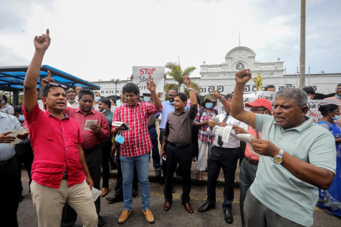 Kundgebung gegen die Verhaftung von Demonstranten in Sri Lanka. Foto: epa/Chamila Karunarathne