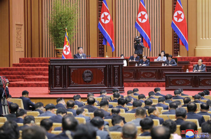 Nord Korea erklärt sich mit der Verabschiedung eines Gesetzes zu einem Atomwaffenstaat. Foto: epa/Kcna