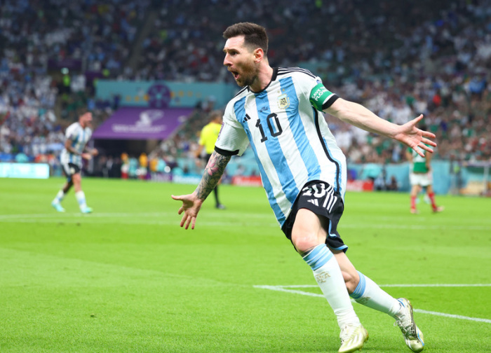 Argentinien - Mexiko, Vorrunde, Gruppe C, Spieltag 2, Lusail Iconic Stadion, Lionel Messi von Argentinien jubelt nach seinem Treffer zum 1:0. Foto: Tom Weller/dpa