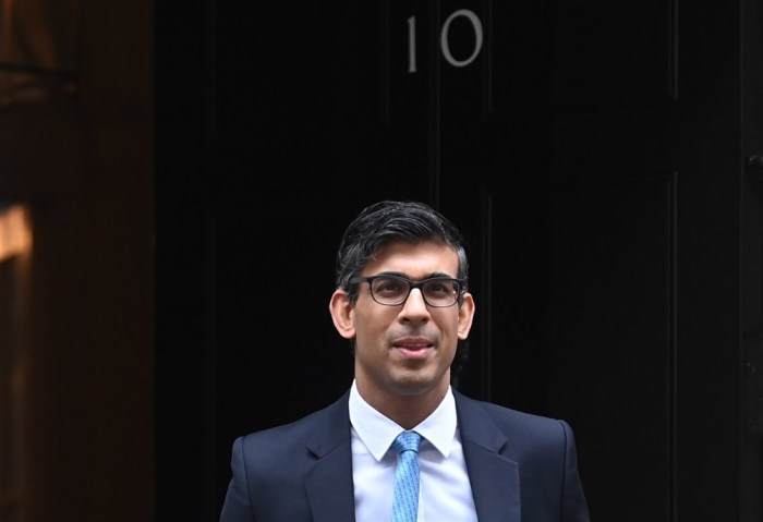 Rishi Sunak steht vor der Fragestunde des Premierministers in London. Foto: epa/Neil Hall
