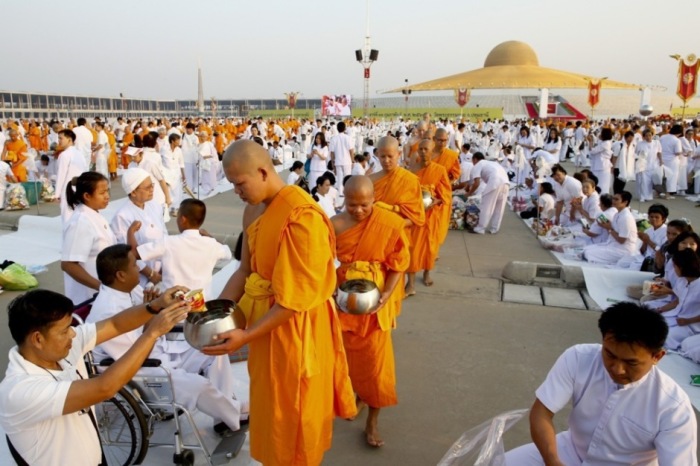 Die religiösen Zeremonien anlässlich des Makha Bucha Tages. Foto: epa/DIEGO AZUBEL
