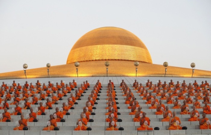 Feiern zum Makha-Bucha-Tag in Pathum. Foto: epa/RUNGROJ YONGRIT