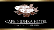 Cape Nidhra Hotel ist in Hua Hin, direkt am schönen Sandstrand.